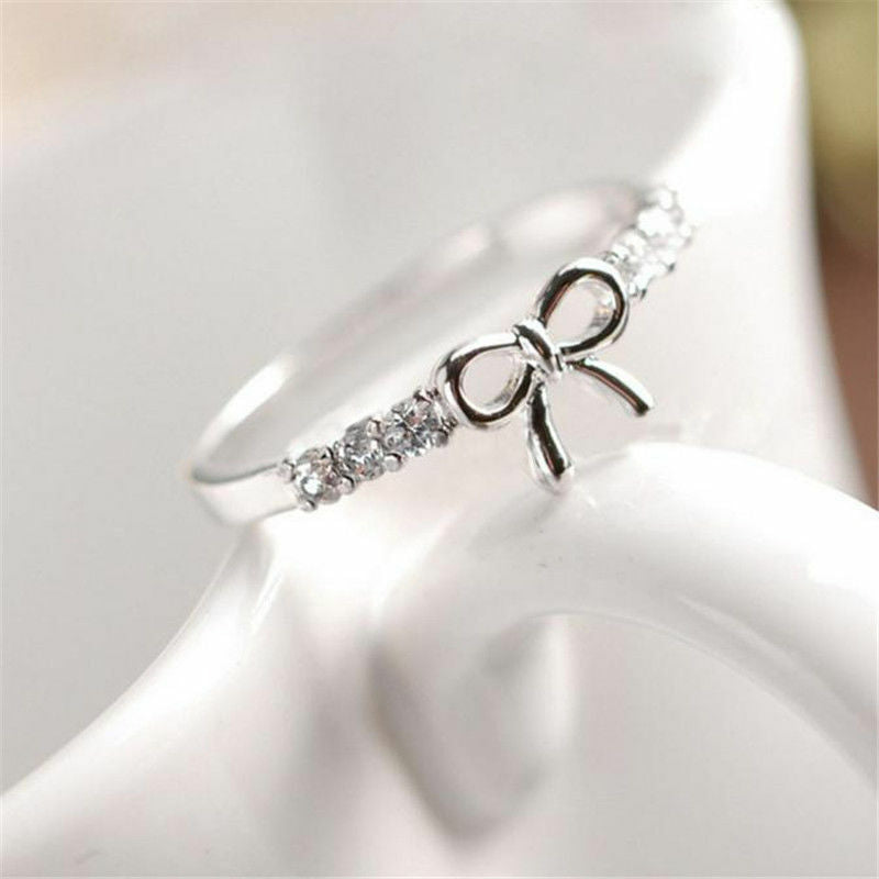 CUTE BOW KNOT WOMENS GIRLS RING SILVER OR GOLD STACKABLE SPARKLING RHINESTONE