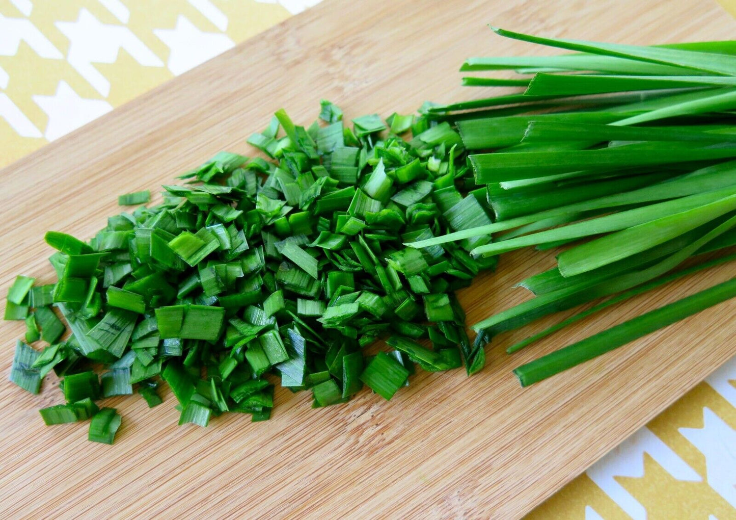 Easy To Grow Your Own Garlic Chive Herb Seeds Fresh Vegetables Fruit Herbs