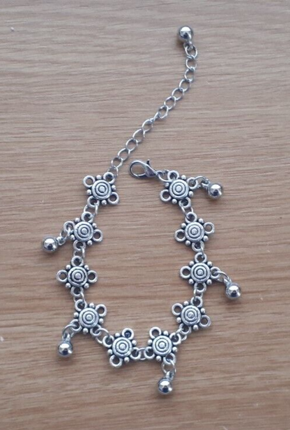 SILVER DAISY CHARM ANKLET Tibetan Ankle Bracelet Beach Foot Jewellery UK Seller